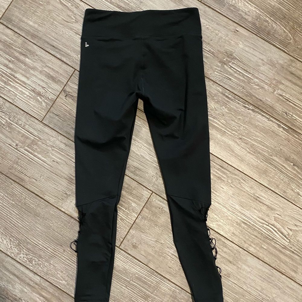 Worn Once Fabletics Set. - image 2